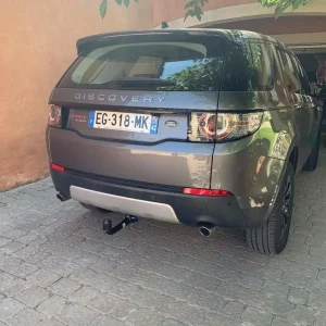 pose d'attelage sur Lan Rover discovery
